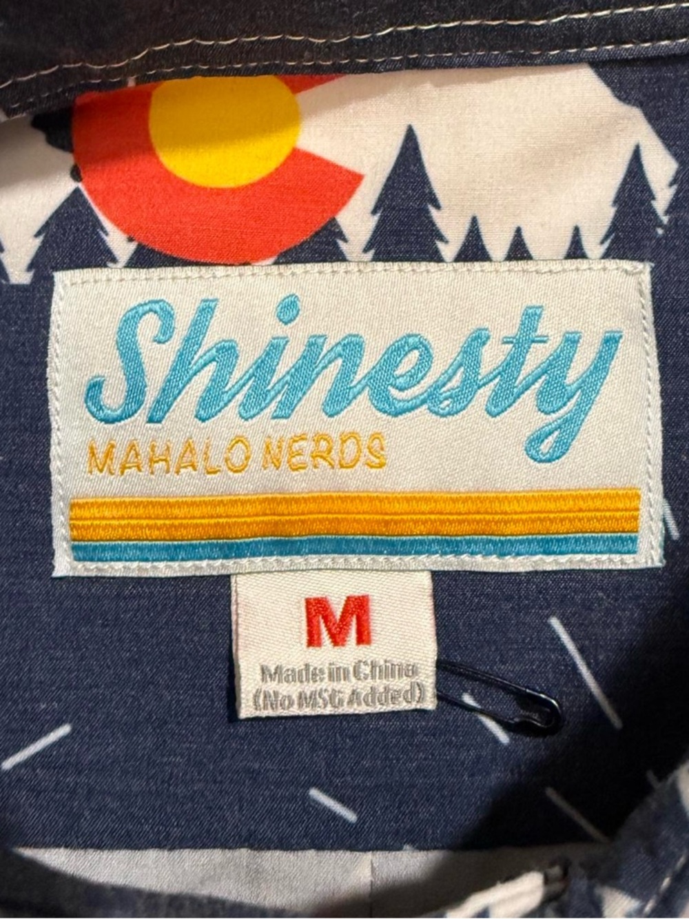 Shinesty Colorado Mountain Print Button Up Shirt Men’s Medium - Picture 3 of 5
